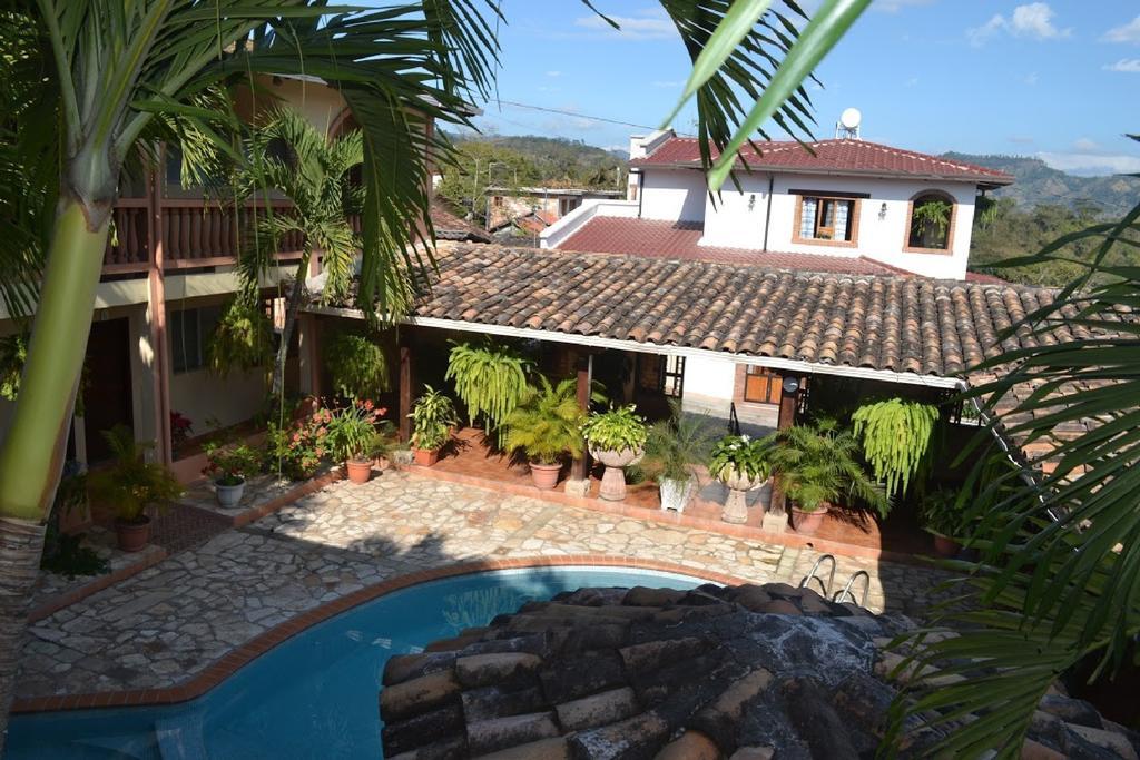 Hotel Buena Vista Copán Buitenkant foto