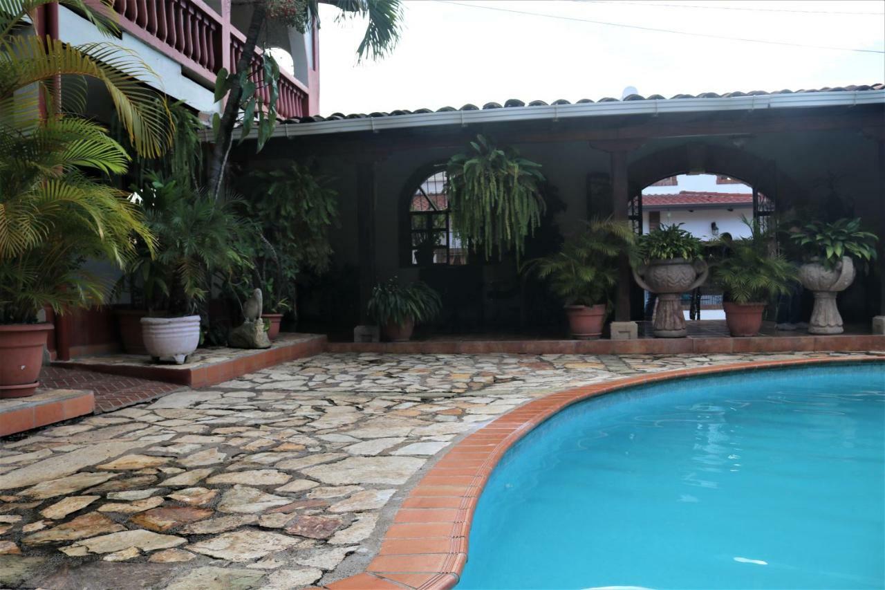 Hotel Buena Vista Copán Buitenkant foto