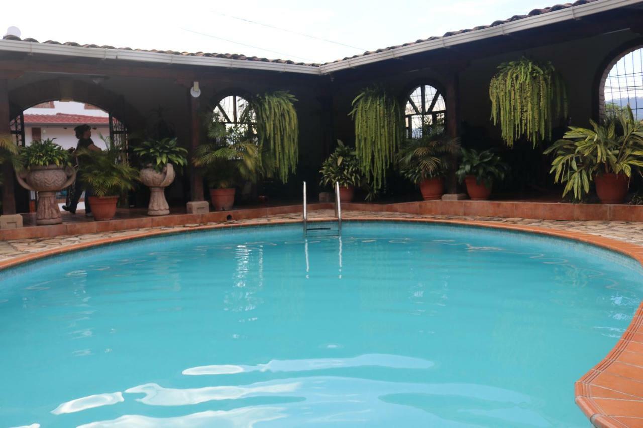 Hotel Buena Vista Copán Buitenkant foto